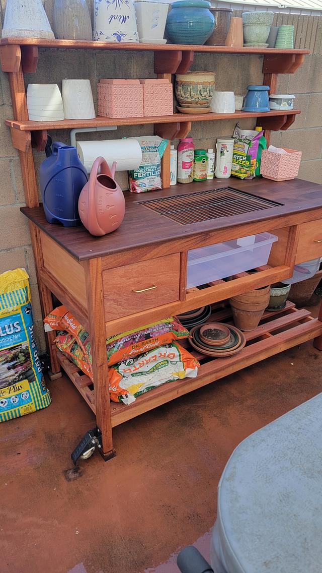 My ultimate potting bench