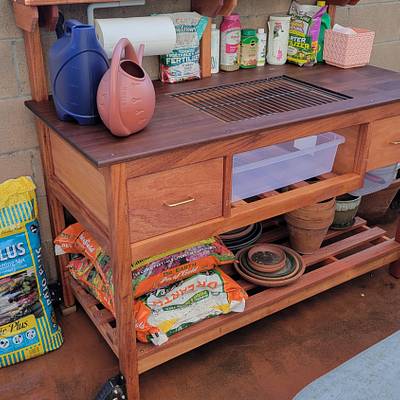 My ultimate potting bench - Project by lpottratz@yahoo.com