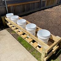 5  Gallon Bucket Growing Table - Project by Mommyskitchen
